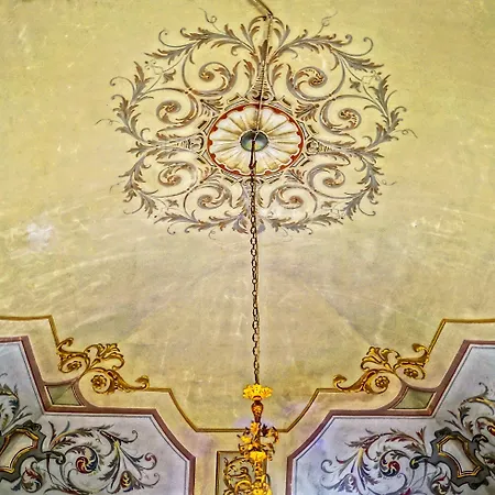 Historical Vvm 4* לצ'ה