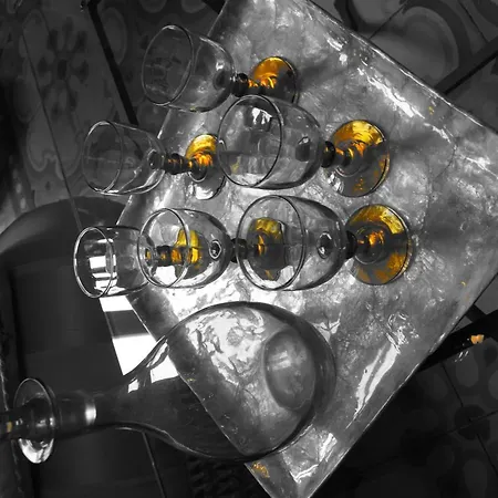 לינה וארוחת בוקר Historical Vvm