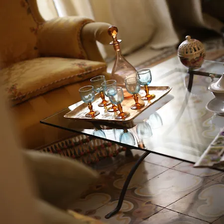 Historical Vvm לינה וארוחת בוקר 4*