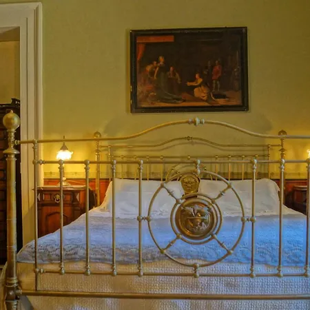 Historical Vvm Bed & Breakfast