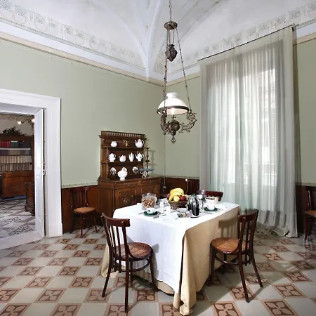 Historical Vvm 4* 레체