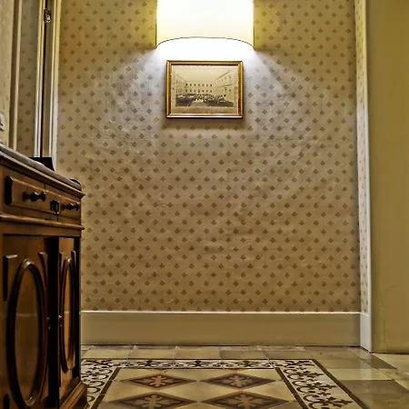 Historical Vvm Panzió Lecce