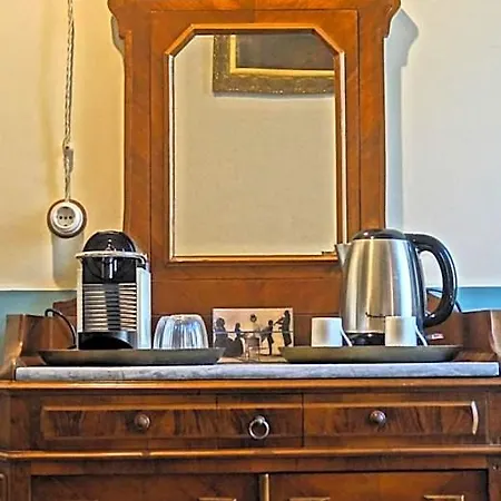 Historical Vvm B&B